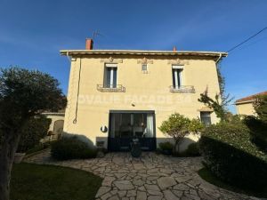 ovalie-facade-34-688cf7af231d6
