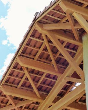 couleurs-de-bois-charpente-bois-menuiserie-689da3122c832