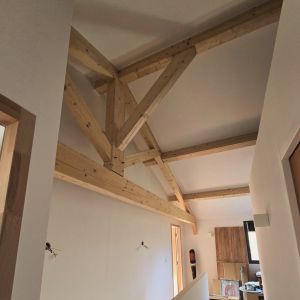 couleurs-de-bois-charpente-bois-menuiserie-689da34356d32